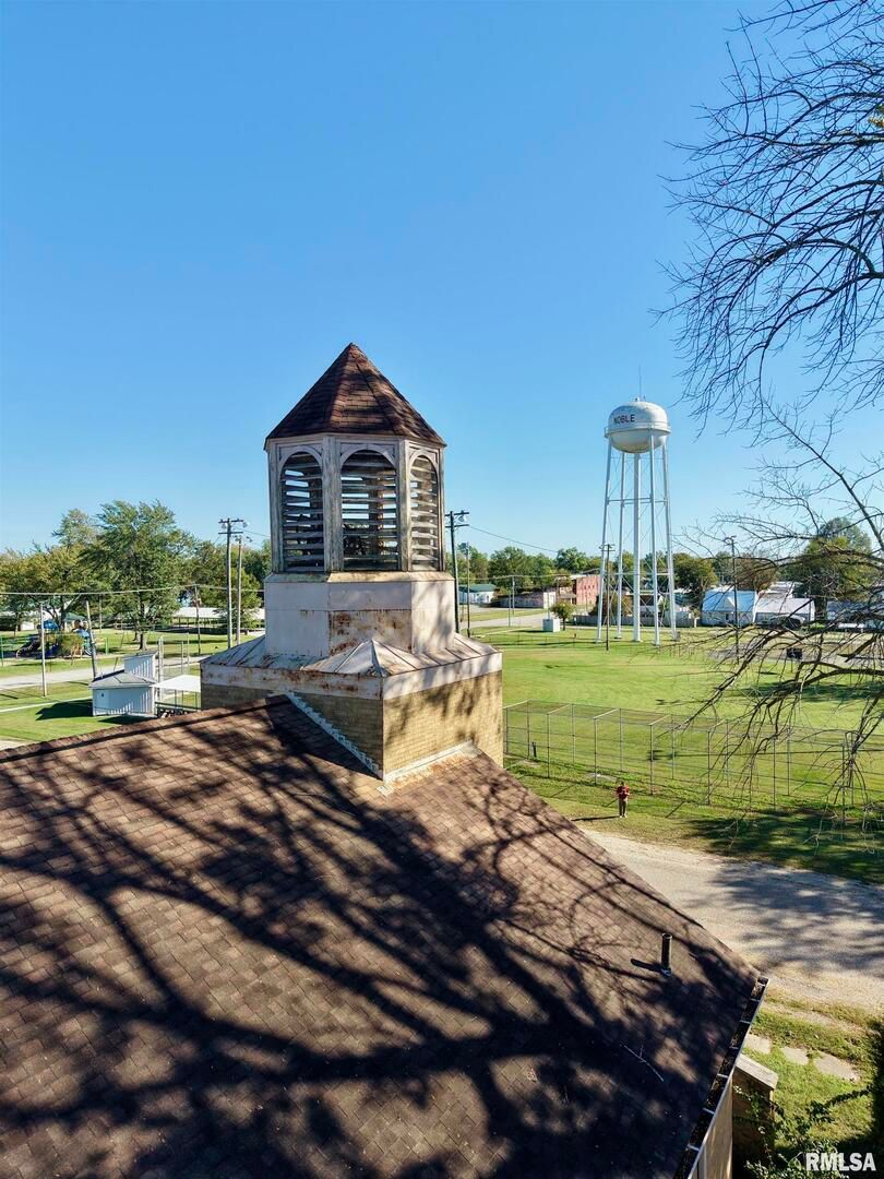 120 W POPLAR Street, Noble, IL 62868