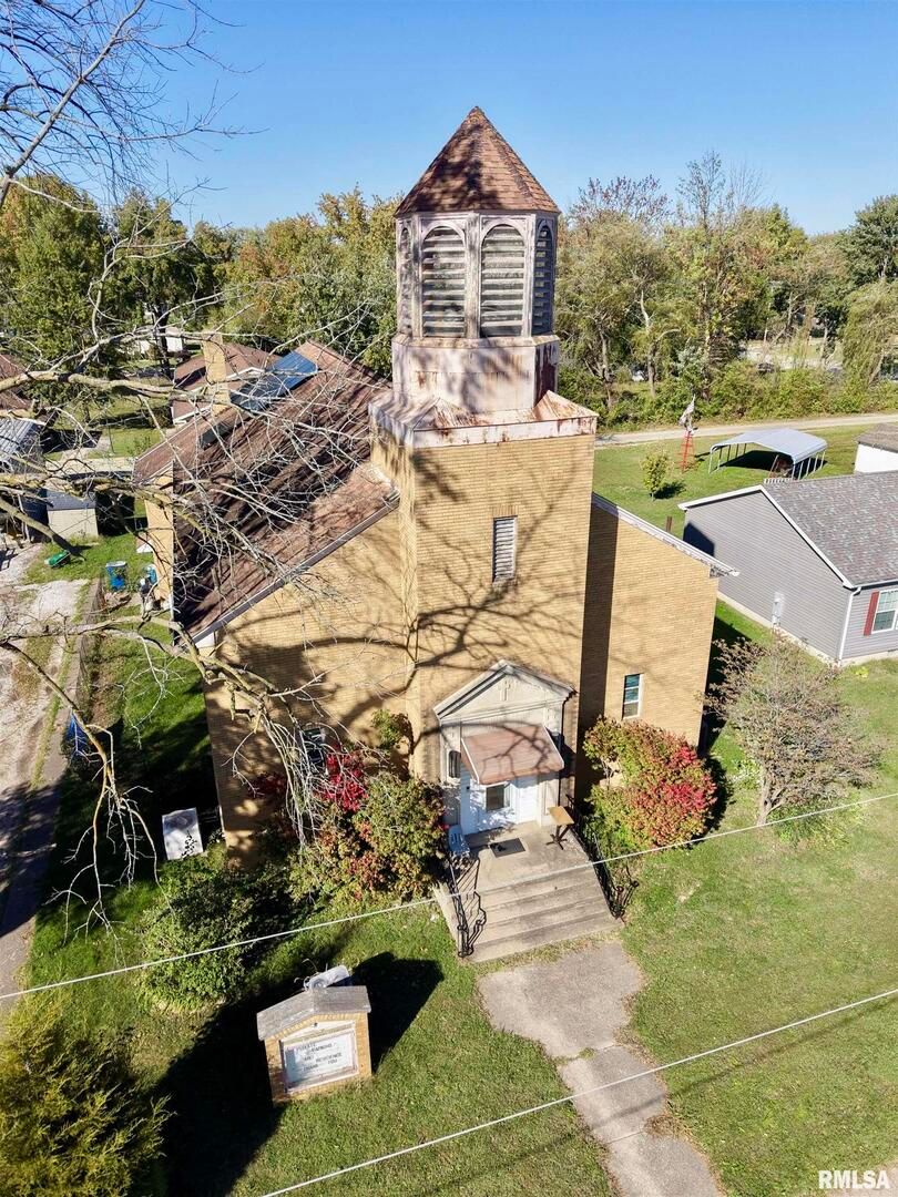 120 W POPLAR Street, Noble, IL 62868