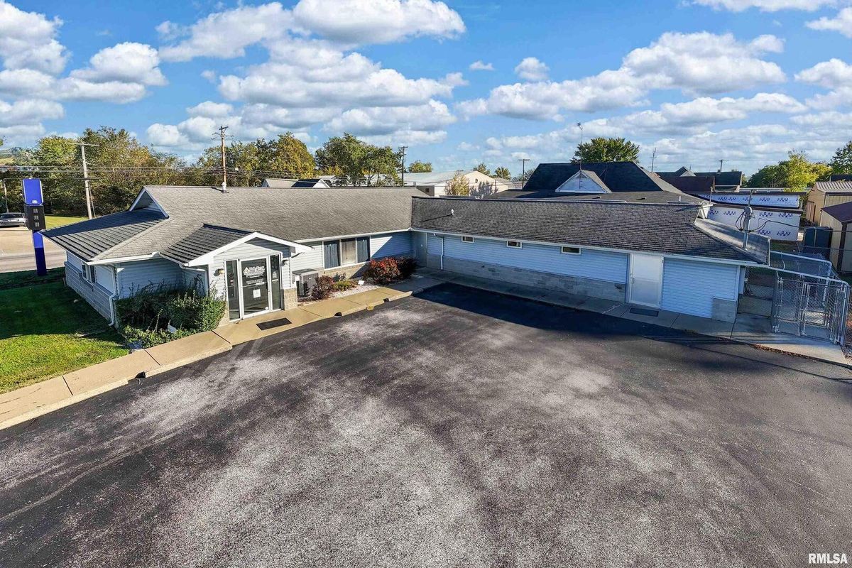 602 COURT Street, Marion, IL 62959