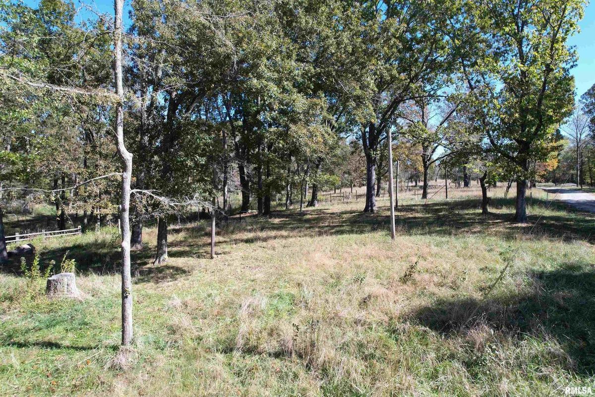 000 Lusk Road, Golconda, IL 62938