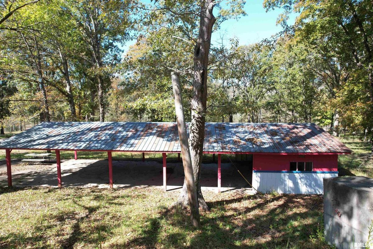 000 Lusk Road, Golconda, IL 62938