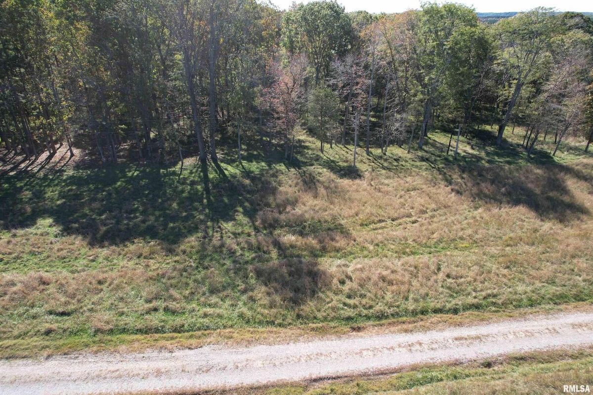 000 Lusk Road, Golconda, IL 62938