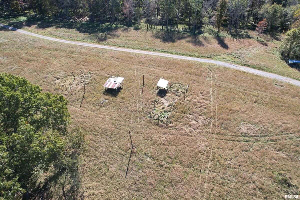 000 Lusk Road, Golconda, IL 62938
