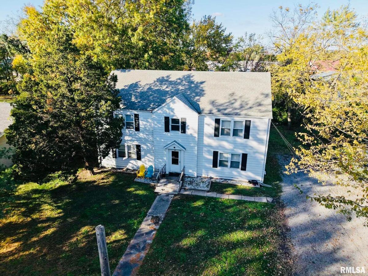 419 CHURCH Street, Benton, IL 62812