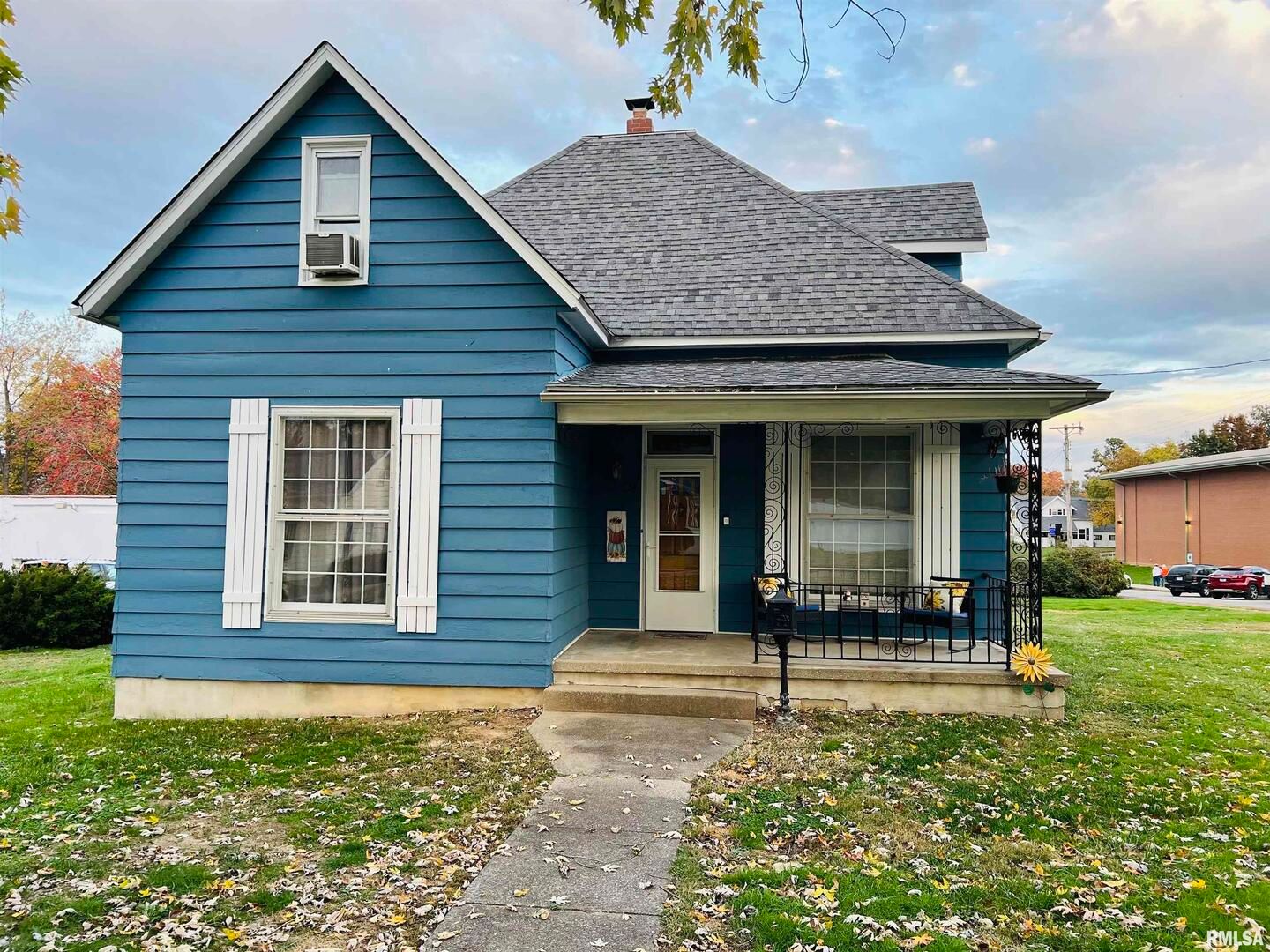 734 S MCKINLEY Street — Harrisburg, IL 62946