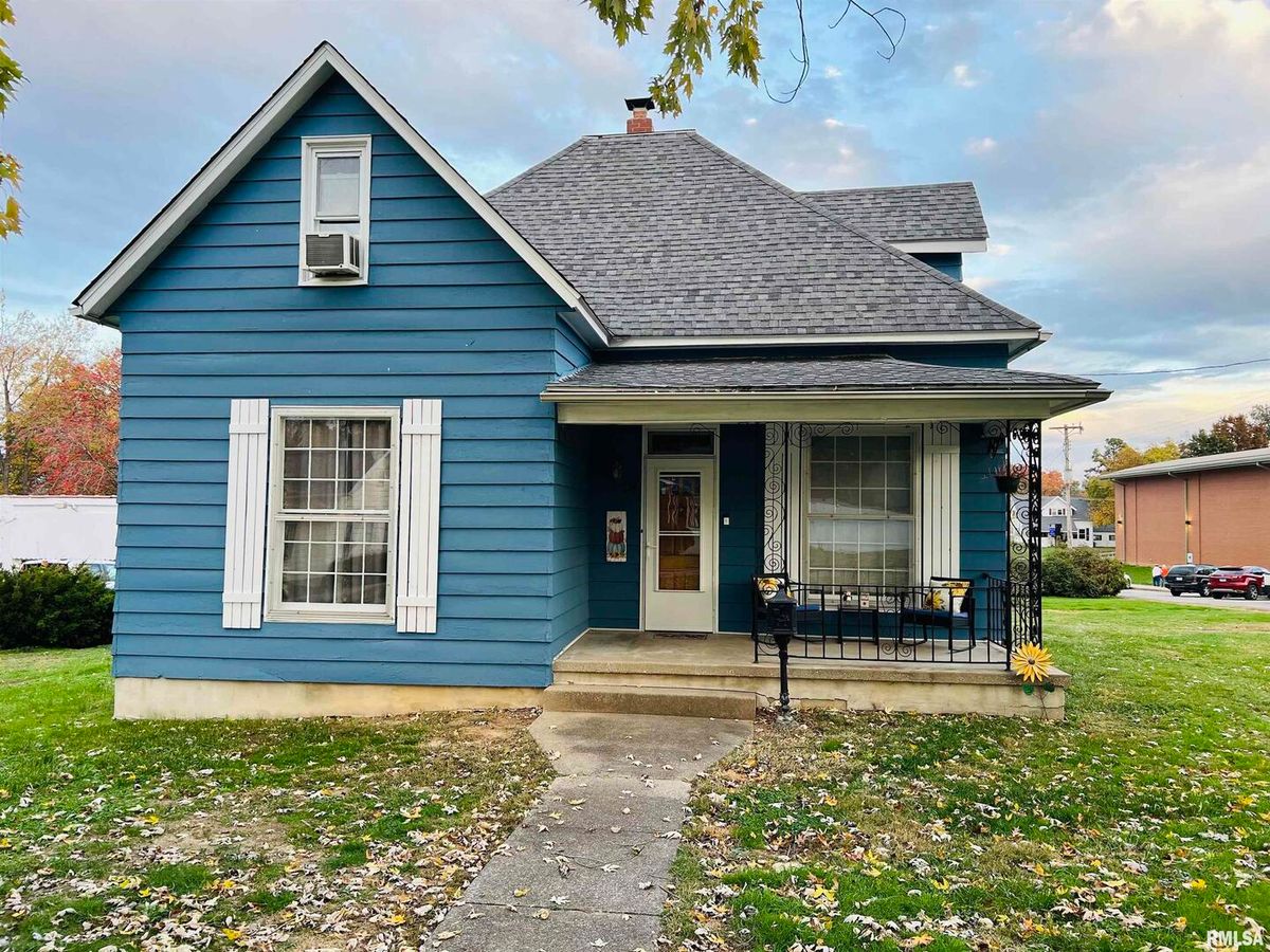 734 MCKINLEY Street, Harrisburg, IL 62946