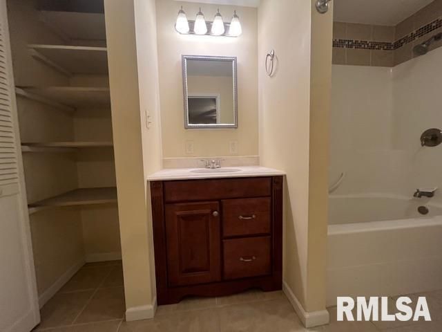 101 N LAWRENCE Street, Desoto, IL 62924