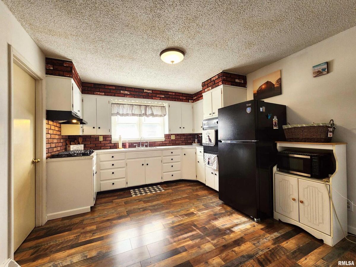 355 CHESTNUT Street, Alto Pass, IL 62905