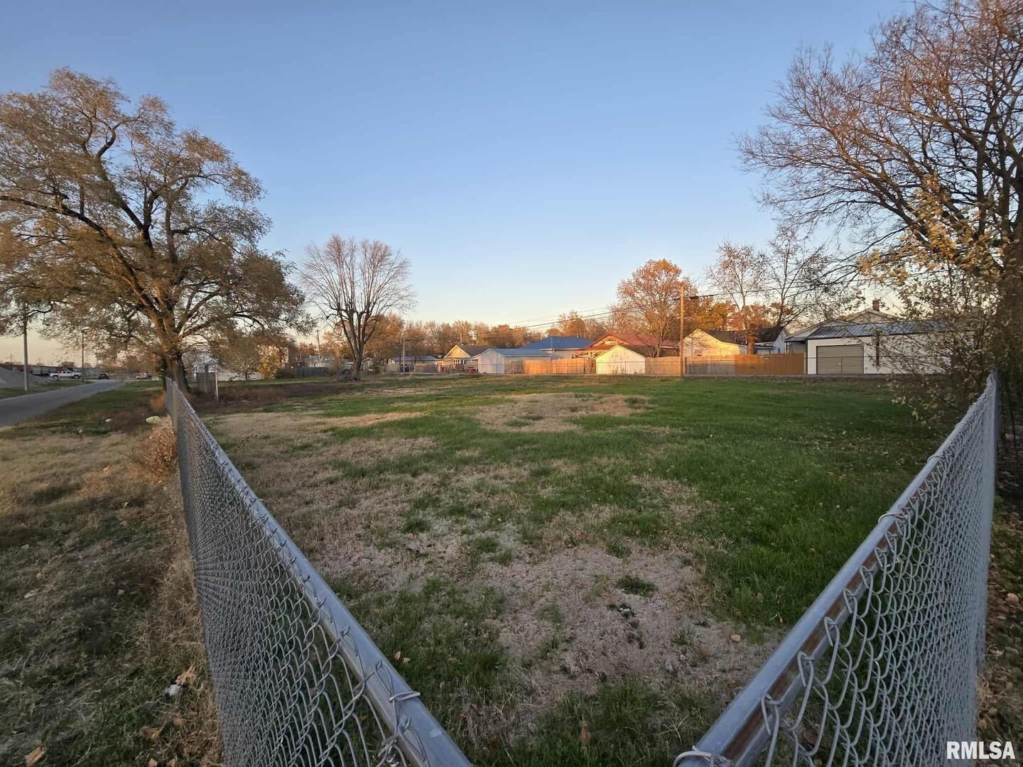 210 & 214 N OAK Street — Duquoin, IL 62832