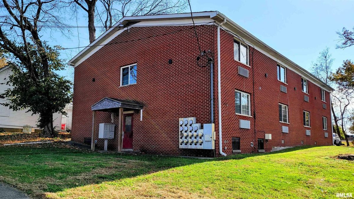 411 HESTER, Carbondale, IL 62901