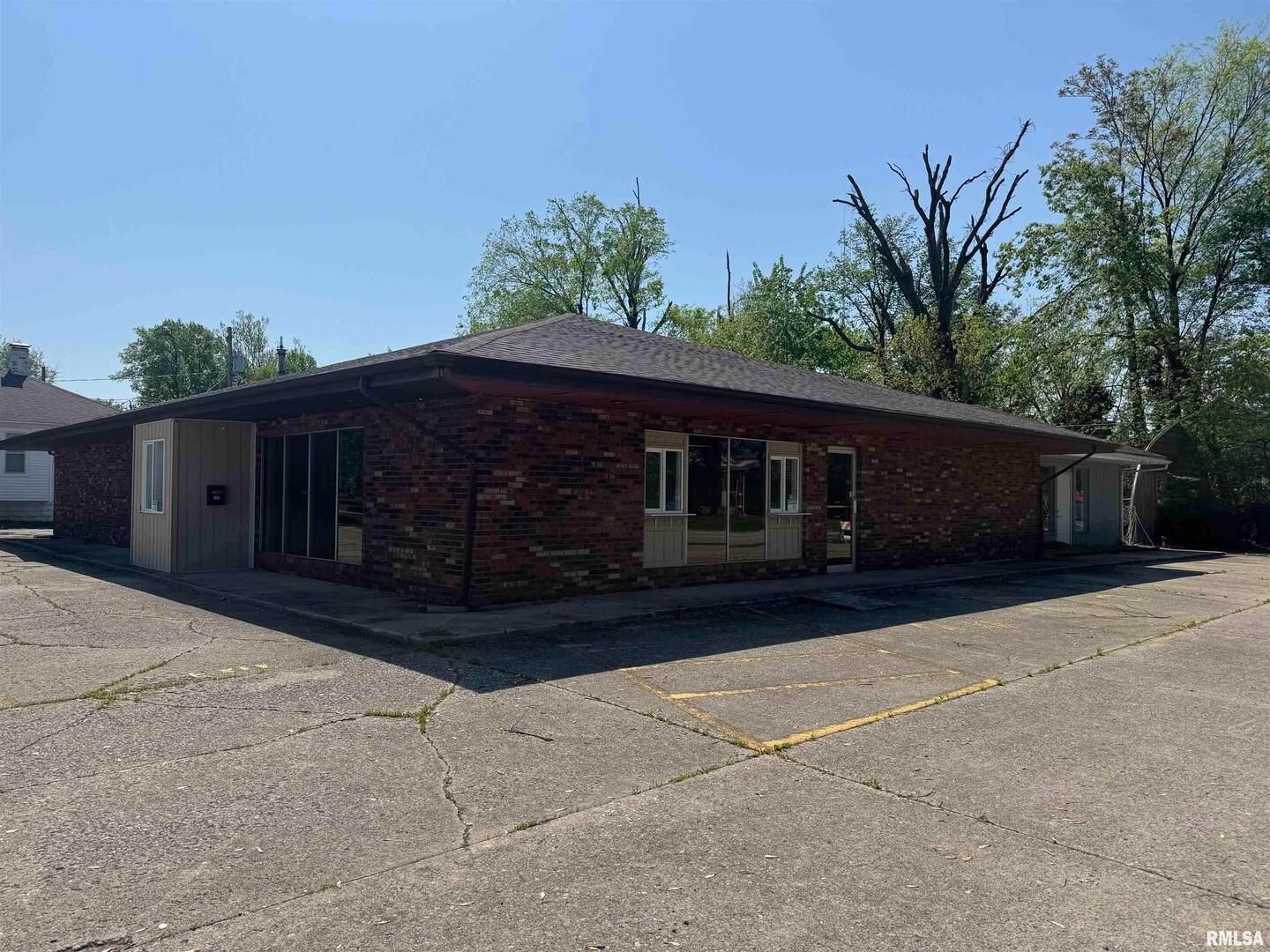 705 S POPLAR Street — Centralia, IL 62801