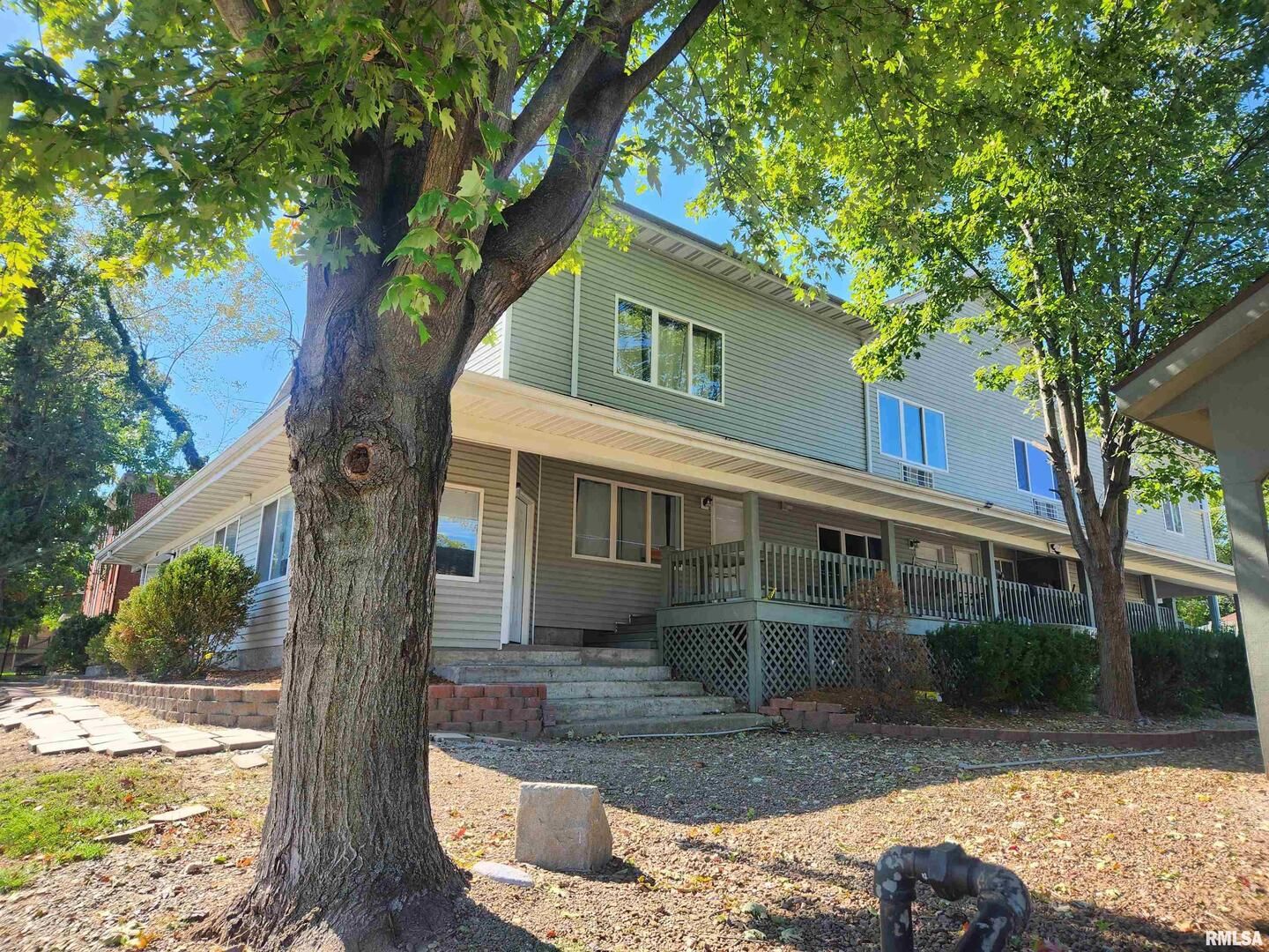 502 S UNIVERSITY Avenue — Carbondale, IL 62901