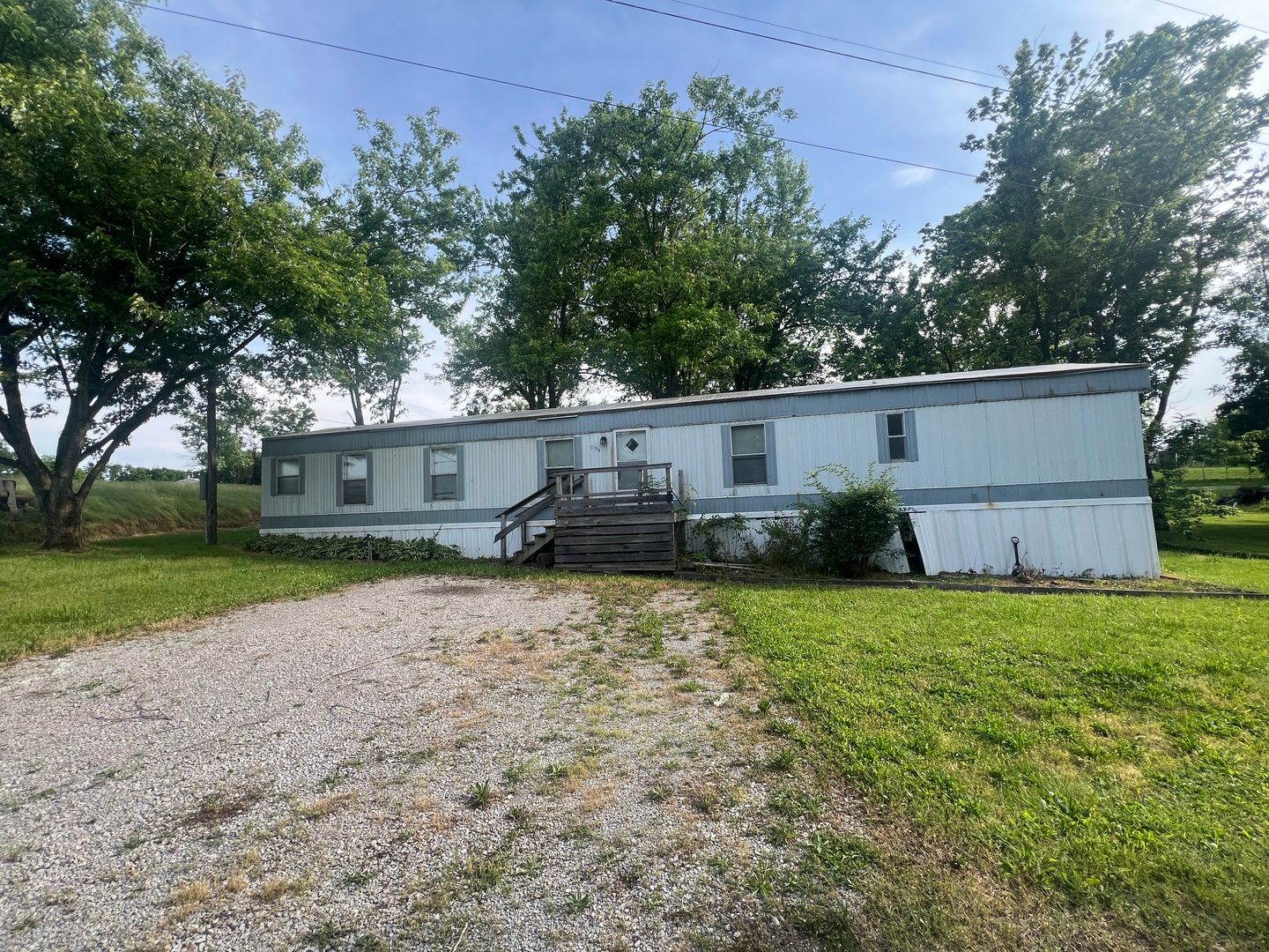 112 N Old Marion Road — Goreville, IL 62939