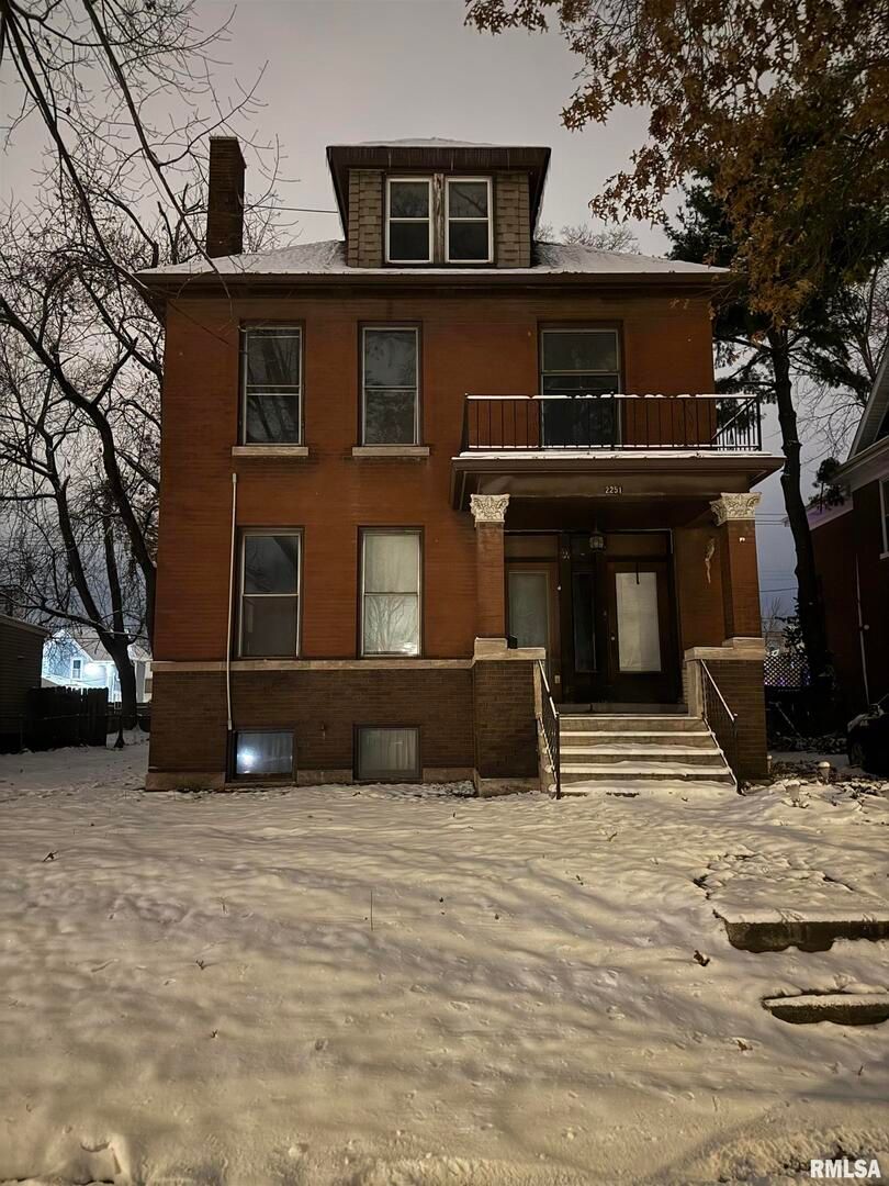 2251 EDISON Avenue — Granite City, IL 62040
