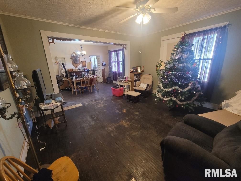 511 SE 4TH Street, Fairfield, IL 62837