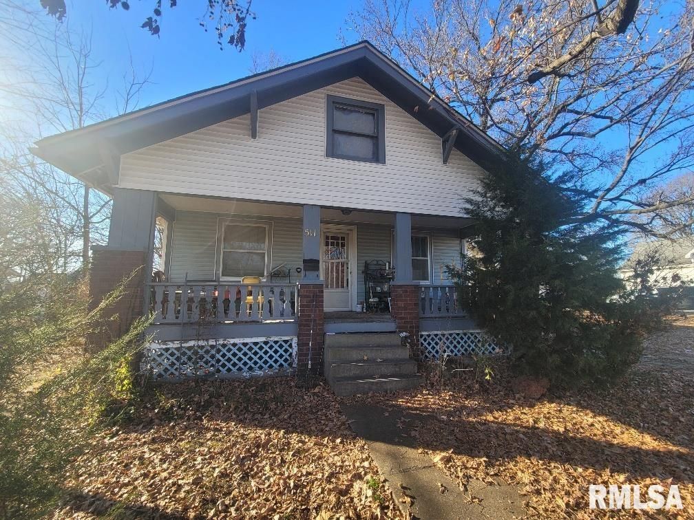511 SE 4TH Street, Fairfield, IL 62837