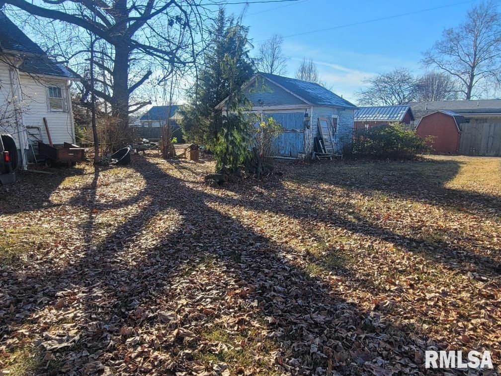 511 SE 4TH Street, Fairfield, IL 62837