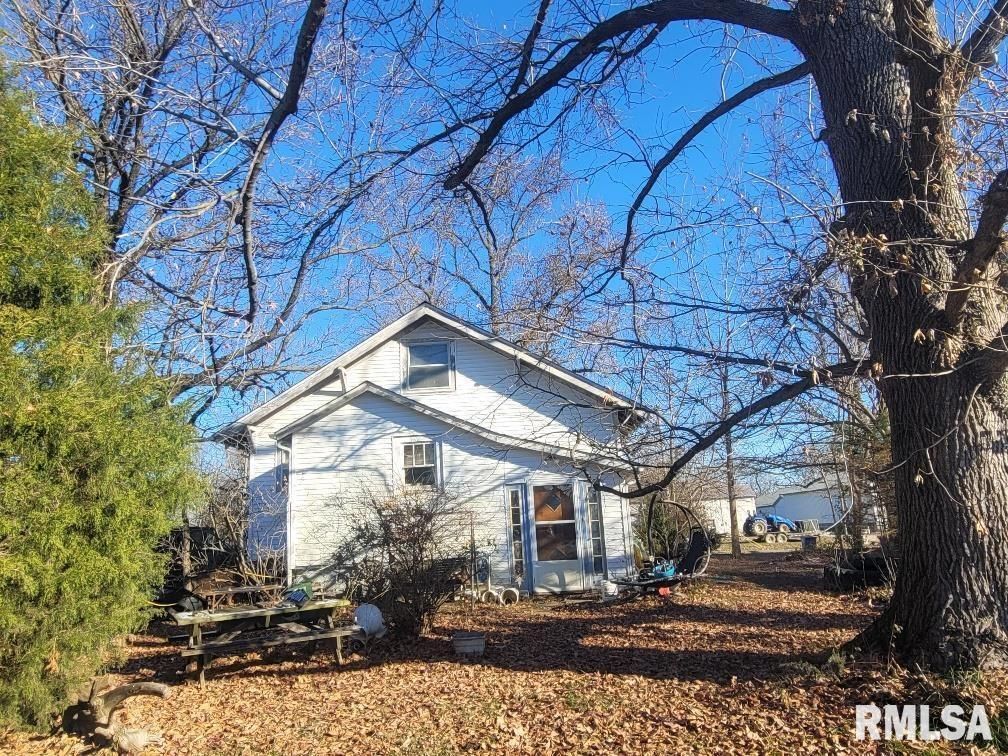 511 SE 4TH Street, Fairfield, IL 62837