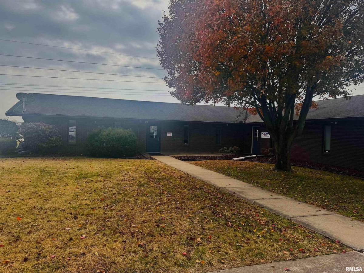 3909 Ernestine Drive, Marion, IL 62959