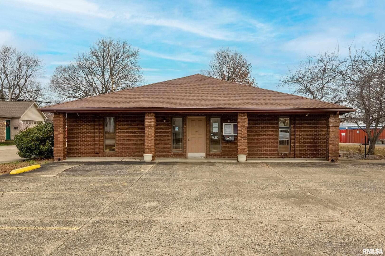 808 W Prairie Street — Marion, IL 62959