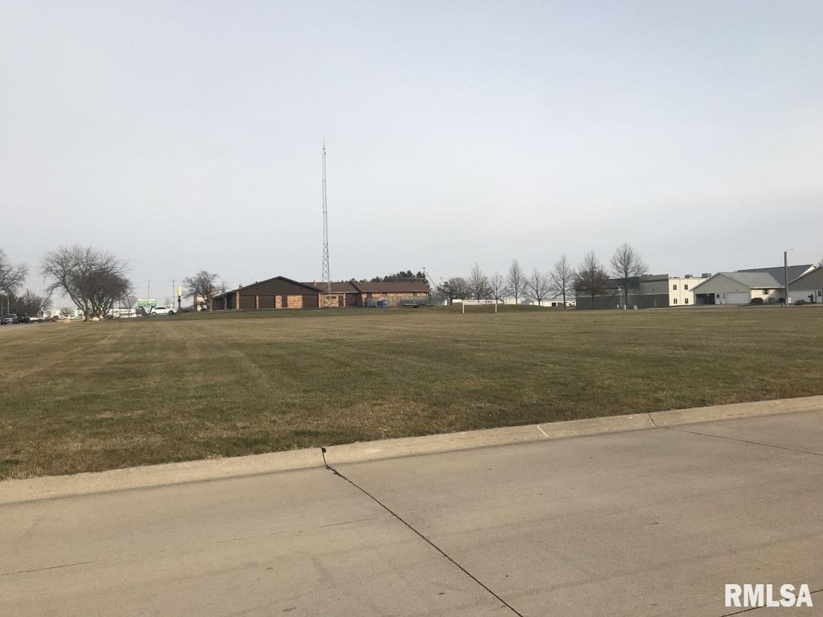 0 6TH Avenue, Eldridge, IA 52748