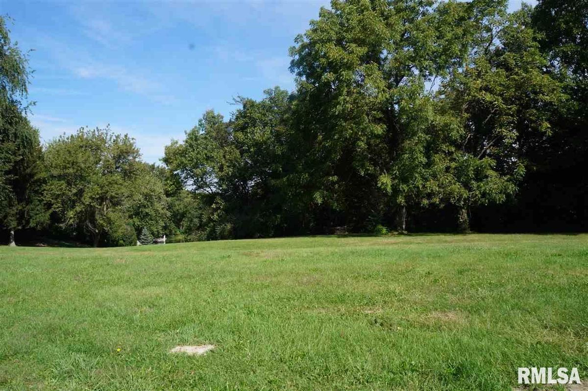 109 N 2nd Avenue, Colona, IL 61241