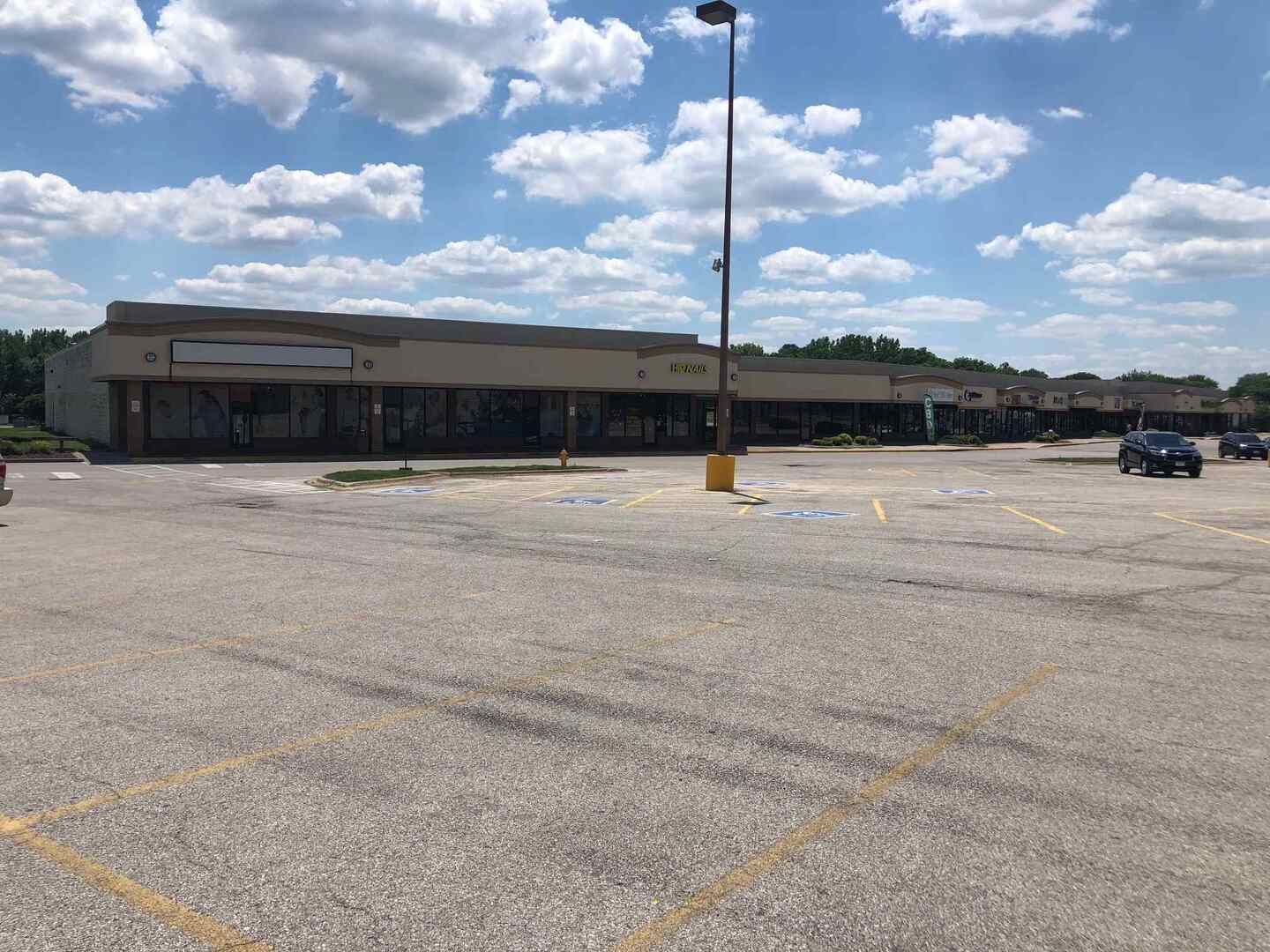 4012 BLACKHAWK Road — Rock Island, IL 61201