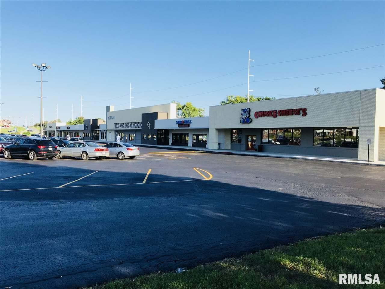 903 E KIMBERLY Road #24,25 — Davenport, IA 52807