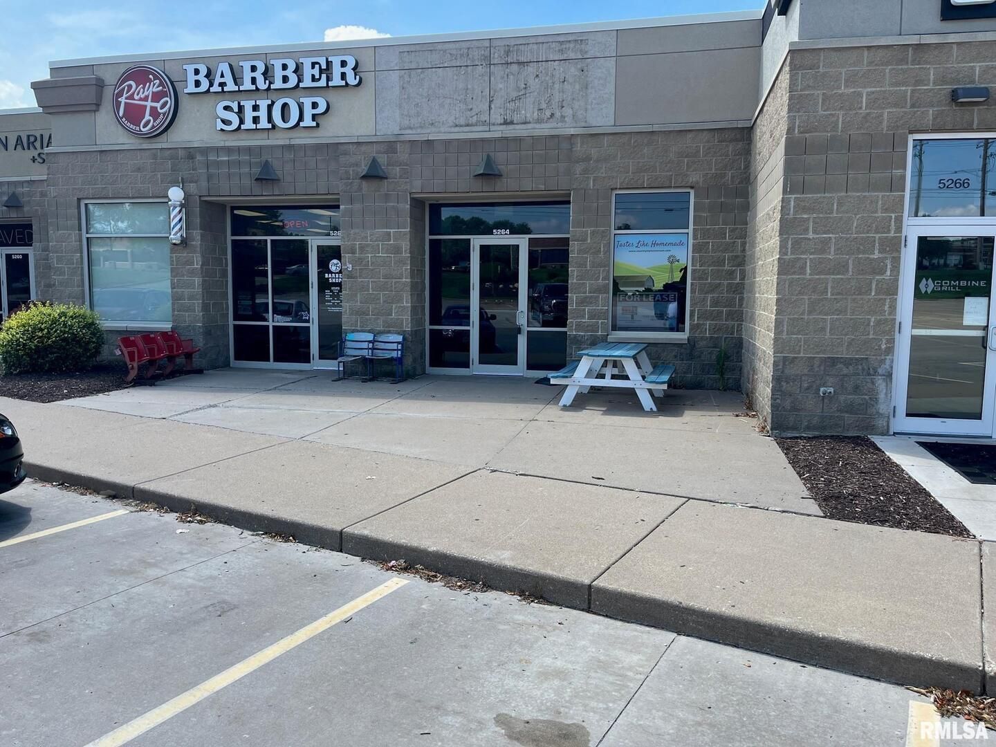 5264 UTICA RIDGE Road — Davenport, IA 52807