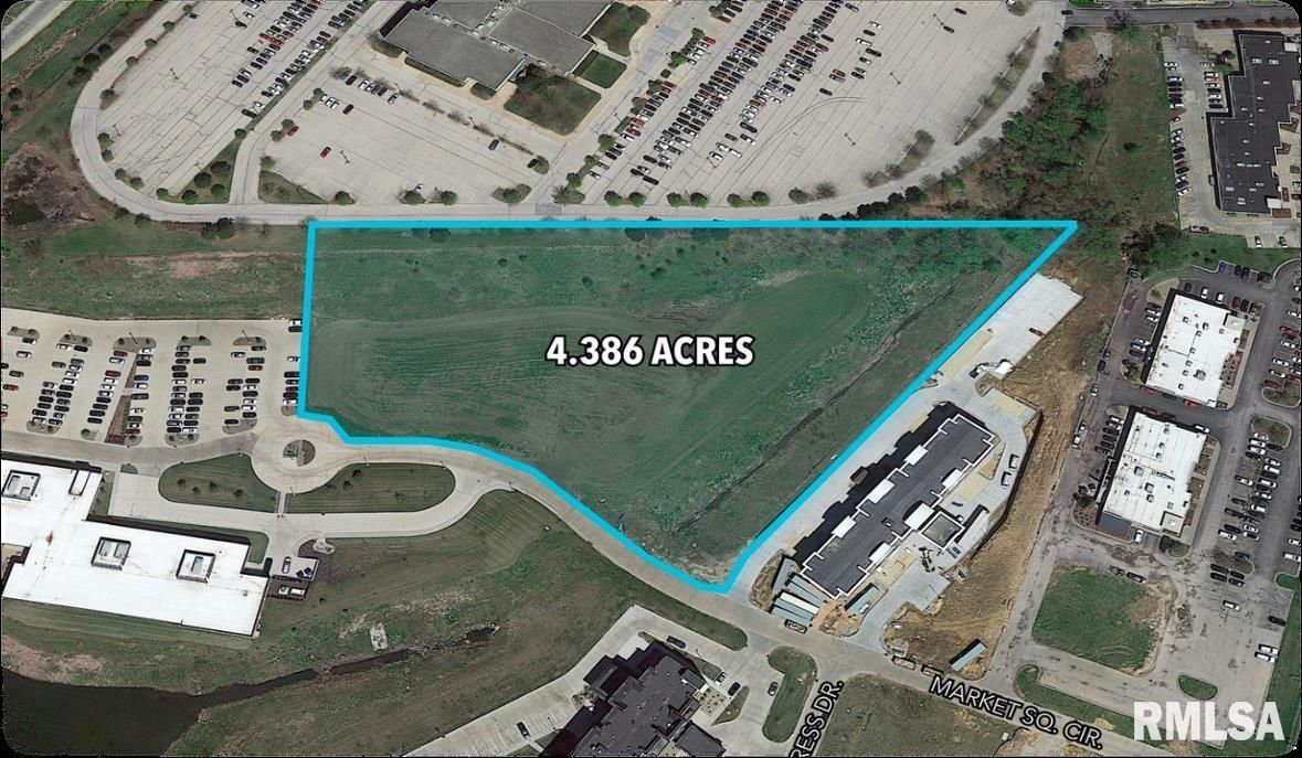 3750 MARKET Square, Davenport, IA 52807