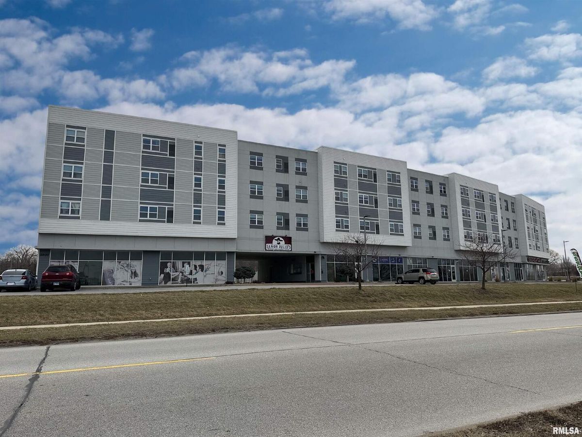 2900 RIVER Drive, Moline, IL 61265