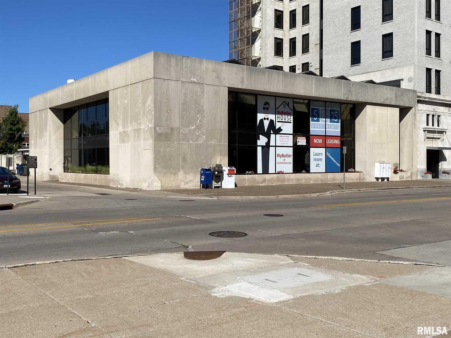 501 15TH Street #Lower — Moline, IL 61265