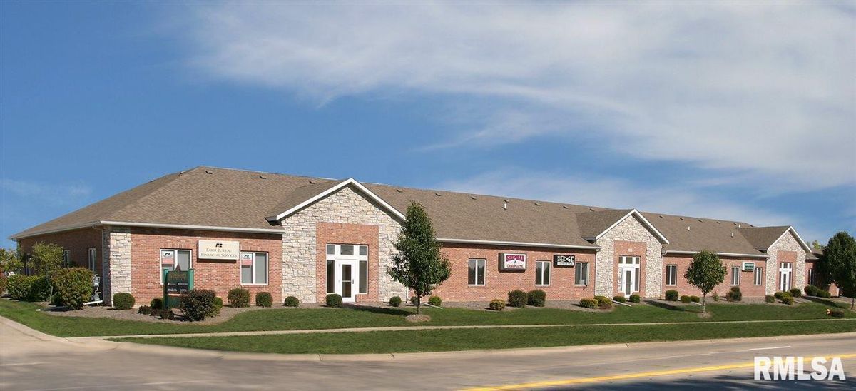 1850 53rd St Street, Davenport, IA 52807