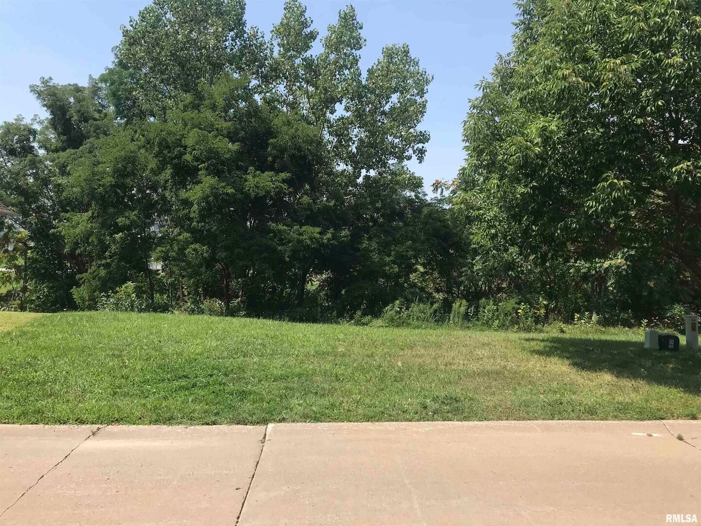 711 7TH Street Court — Moline, IL 61265