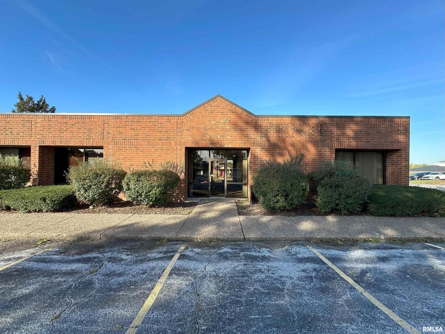 4436 BRADY Street #103 — Davenport, IA 52806