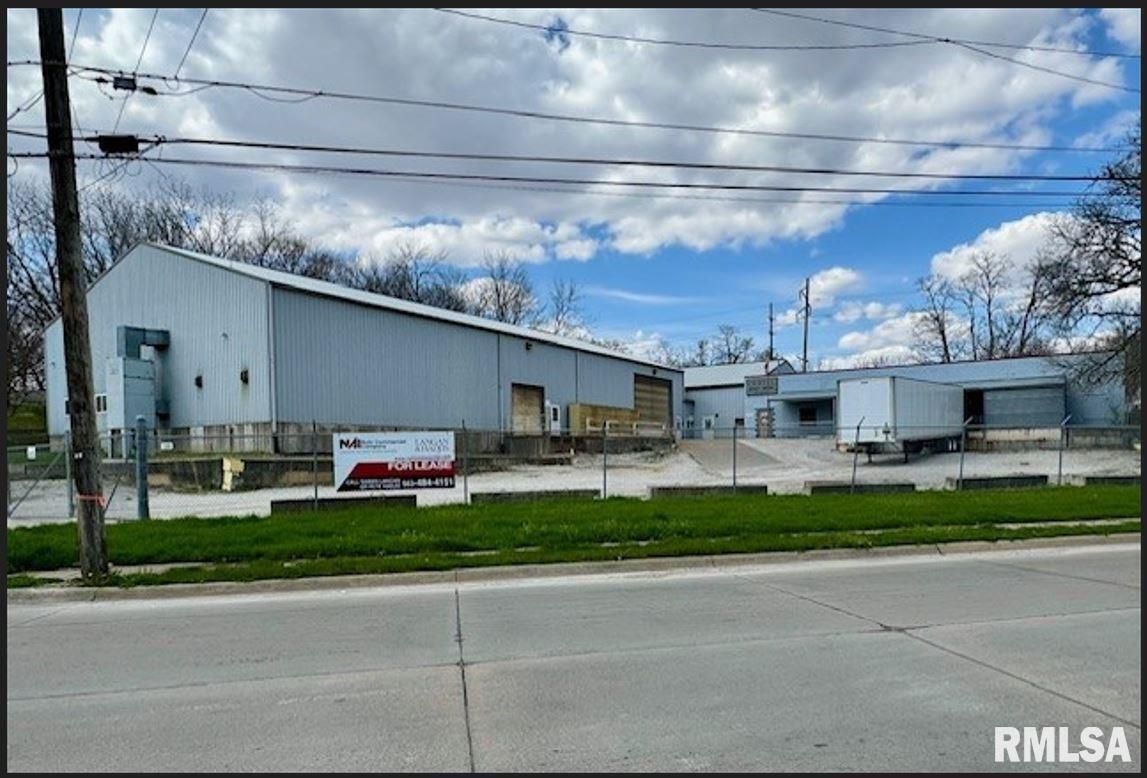 2902 INDIAN Road — Davenport, IA 52802
