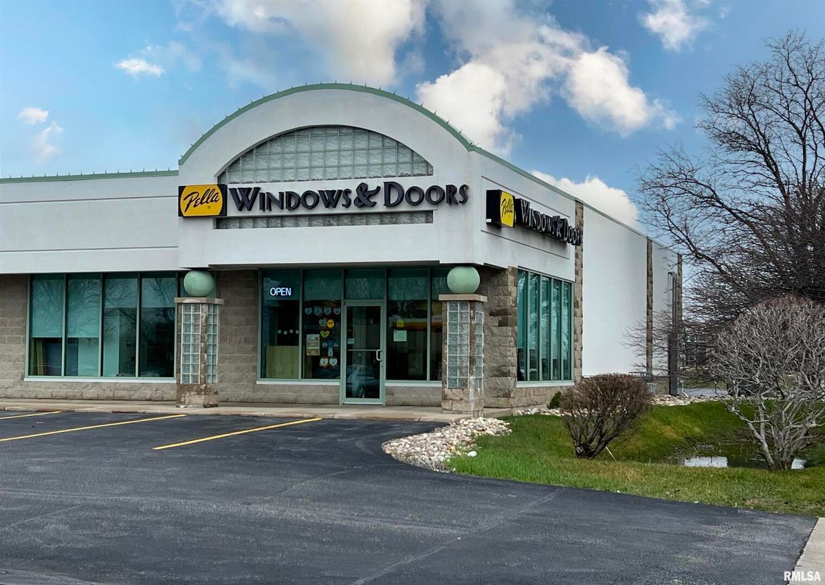 2830 53RD Street, Davenport, IA 52807