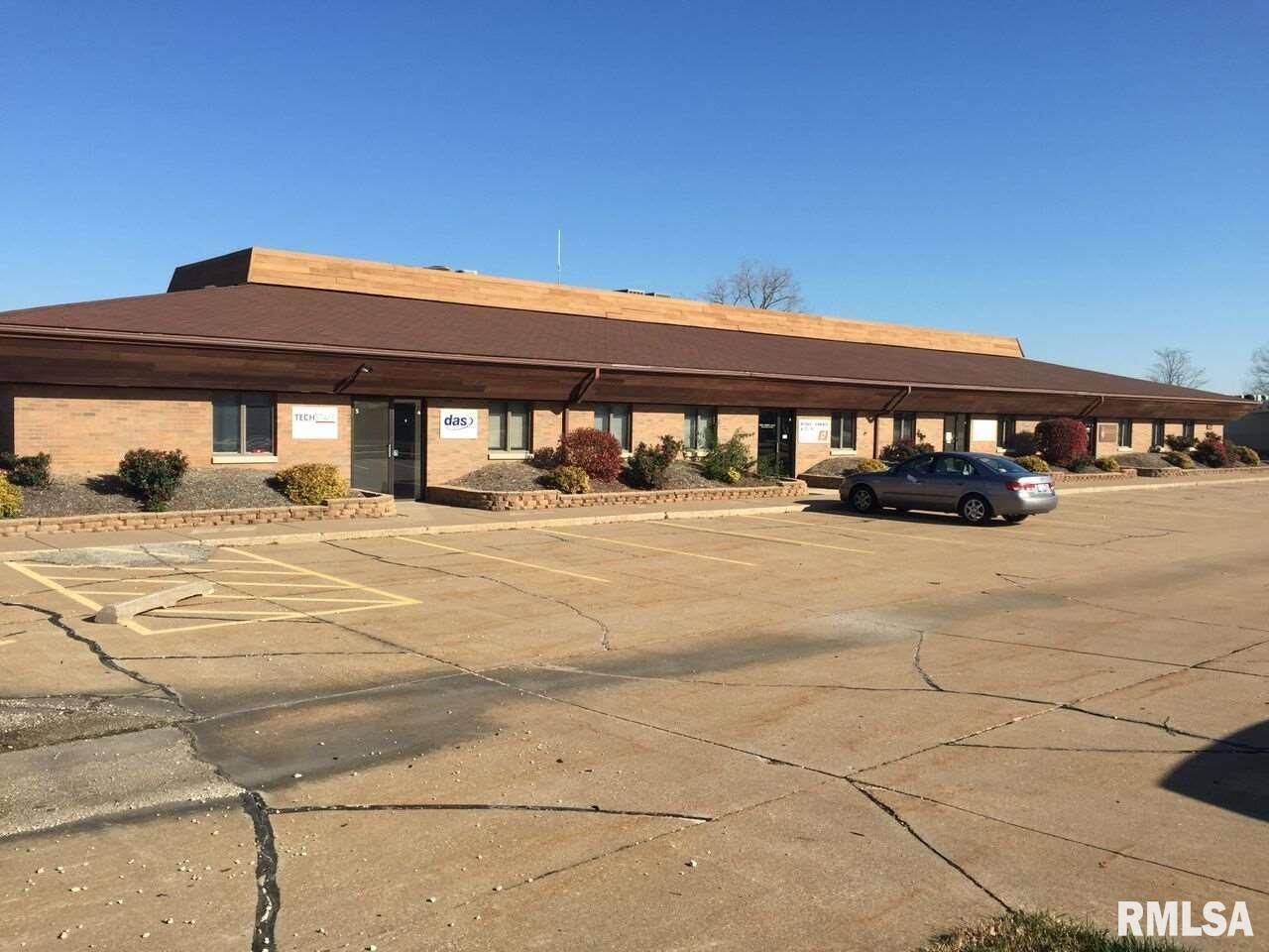 2001 52ND Avenue #4 — Moline, IL 61265