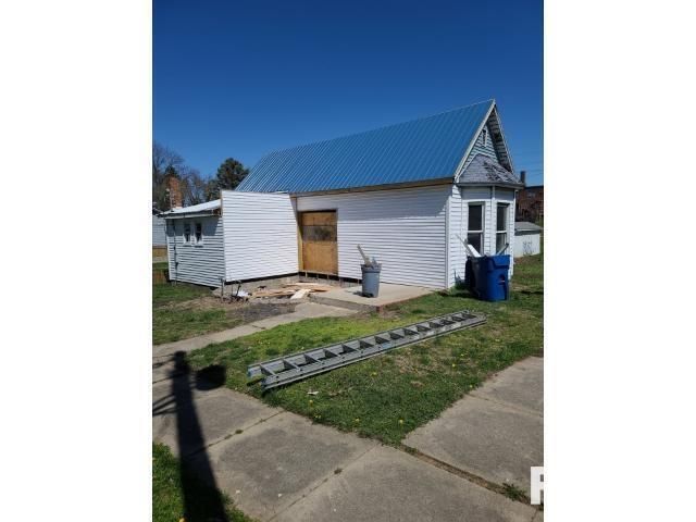 700 Boone Street, Olney, IL 62450