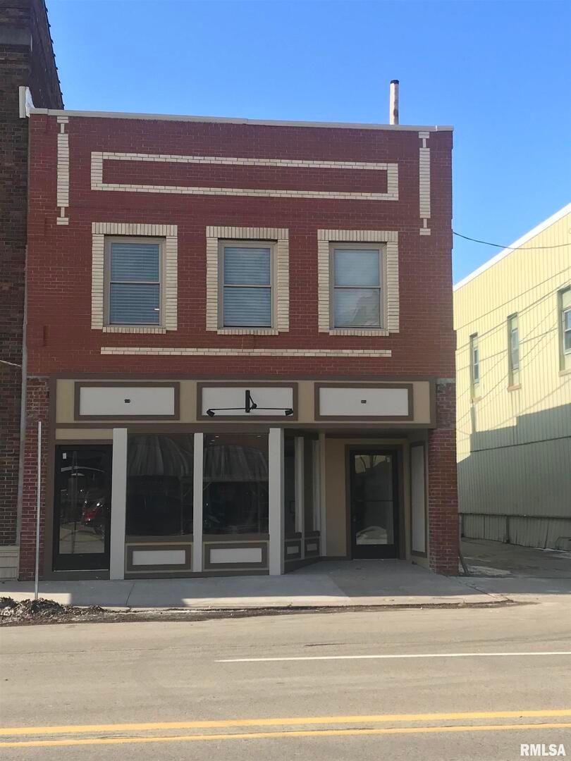 512 S 2ND Street — Clinton, IA 52732