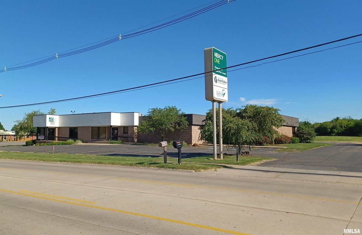 931 13th Avenue, Clinton, IA 52732