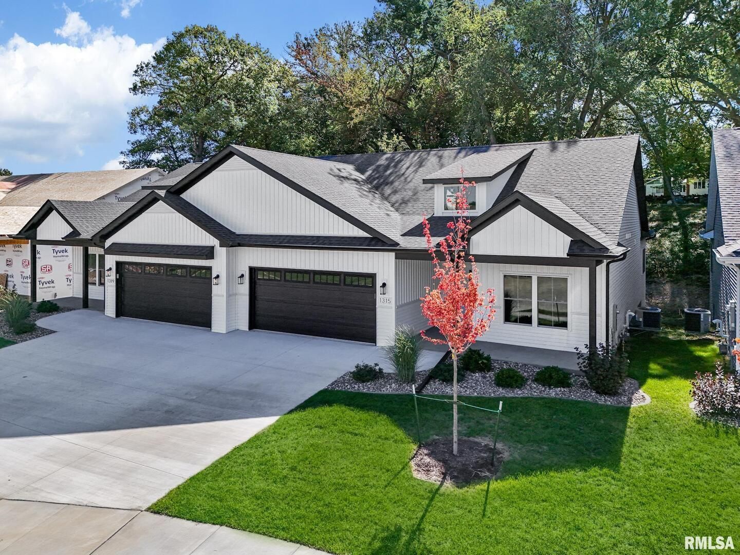 1319 Heights Court — Bettendorf, IA 52722