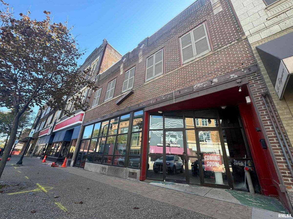 1720 2ND Avenue, Rock Island, IL 61201