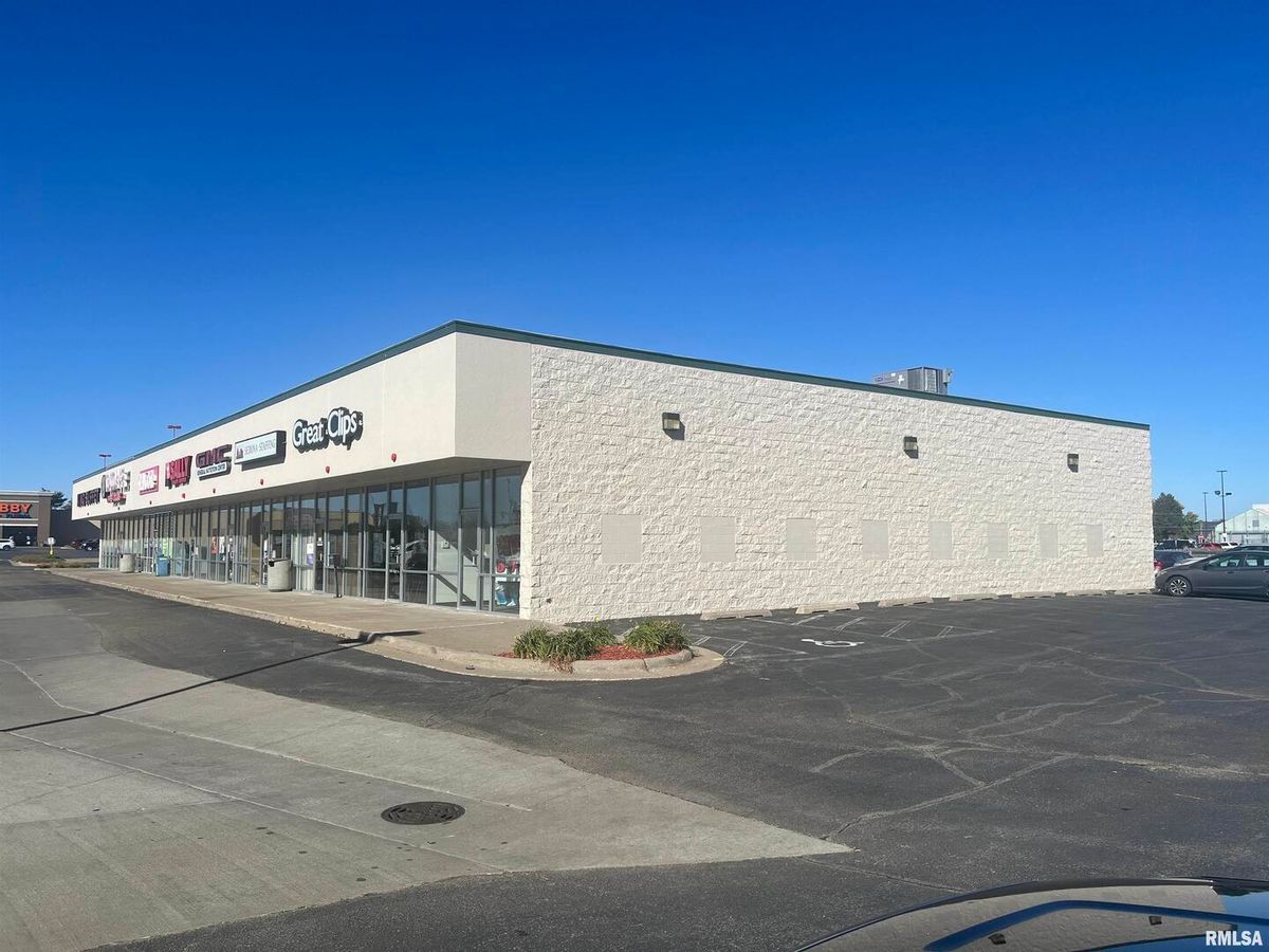 2418 VIRGINIA Avenue, Clinton, IA 52732