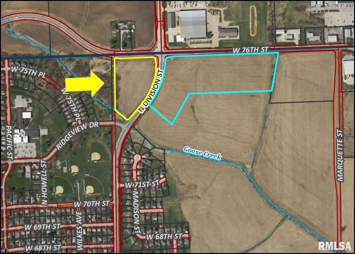 SWQ - Division 76TH Street, Davenport, IA 52806