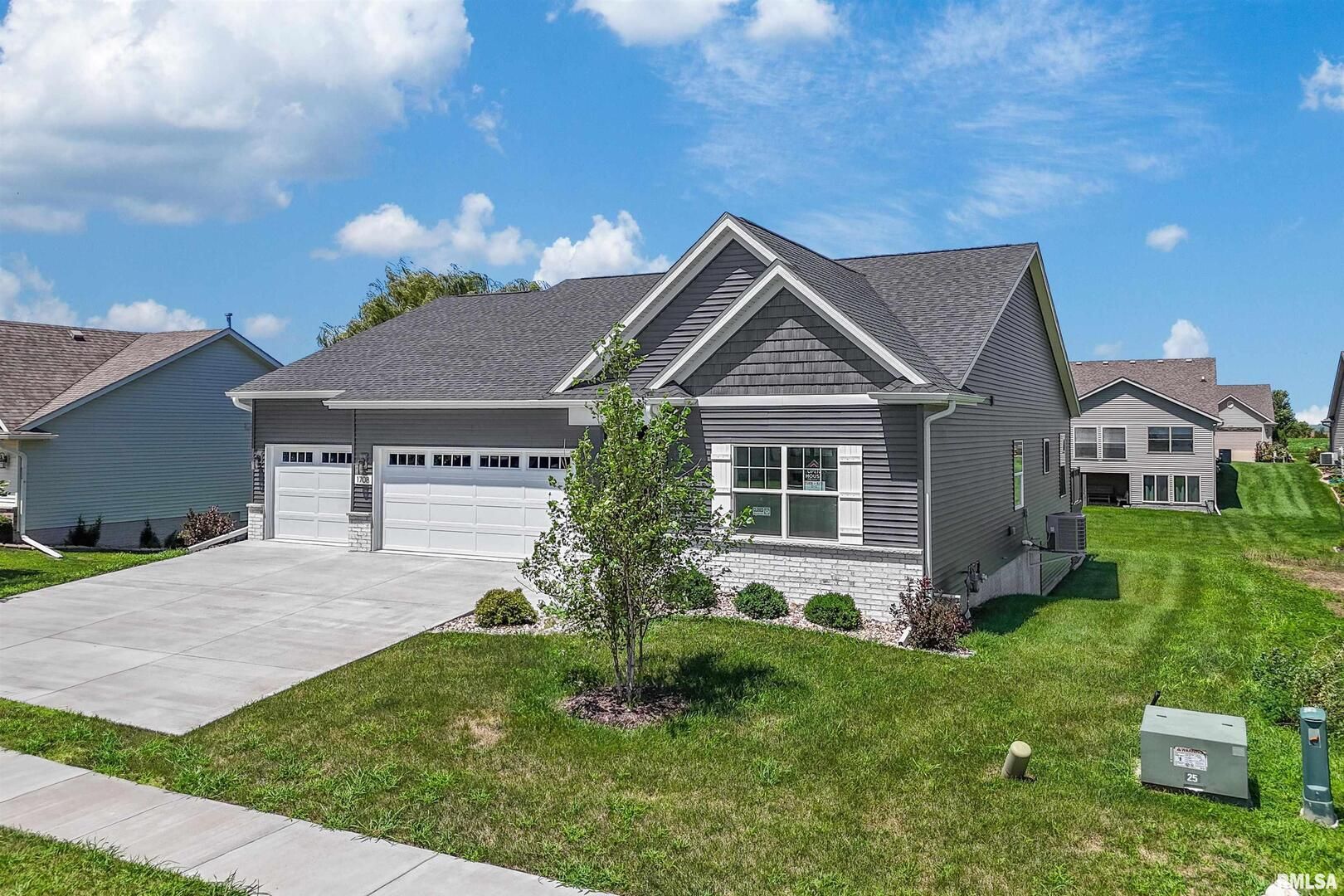 1708 CONOR Court — Clinton, IA 52732