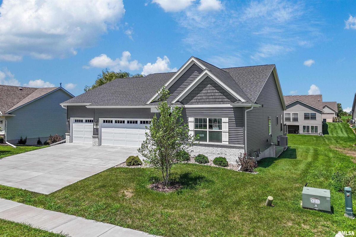 1708 CONOR Court, Clinton, IA 52732