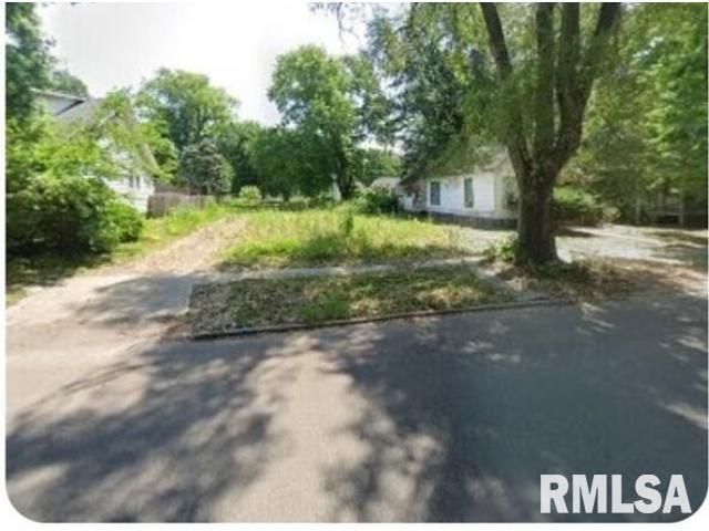 1132 N 3RD Street — Springfield, IL 62702