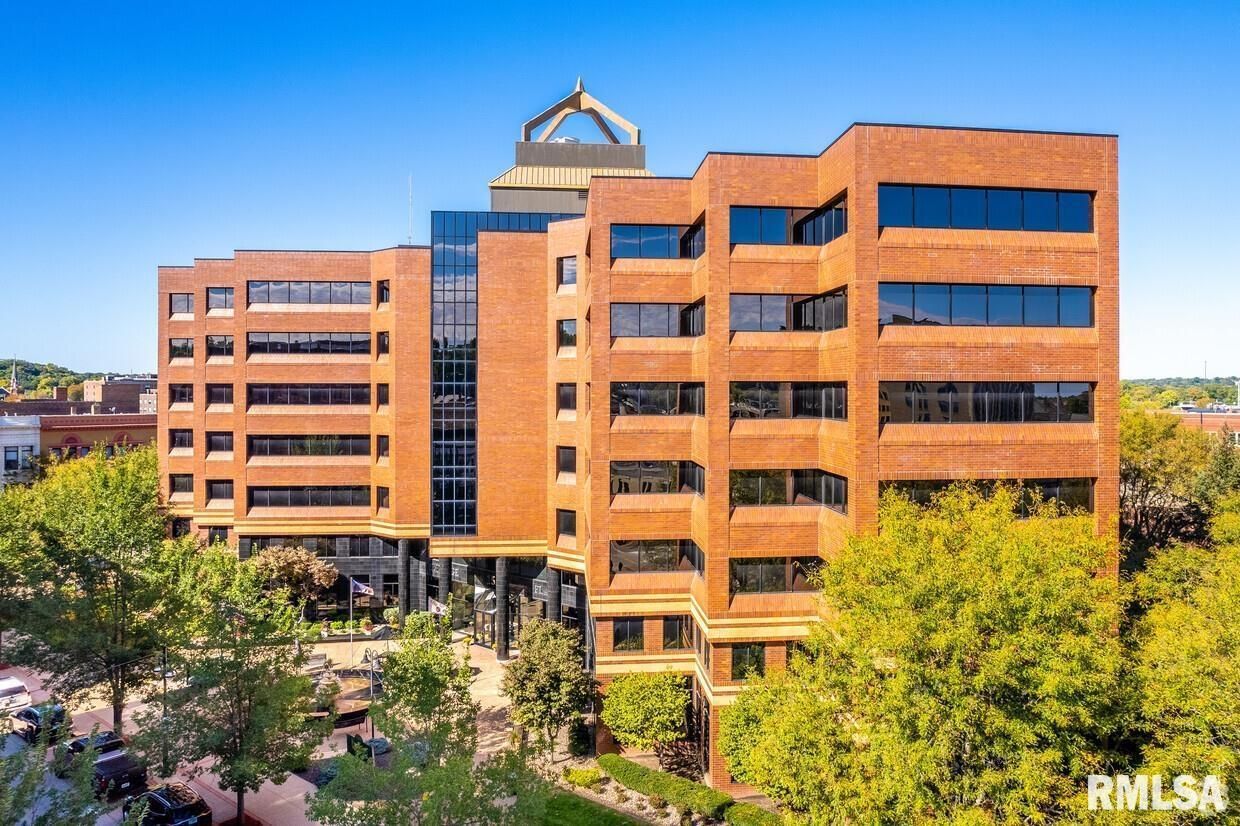 1515 5TH Avenue #400 — Moline, IL 61265
