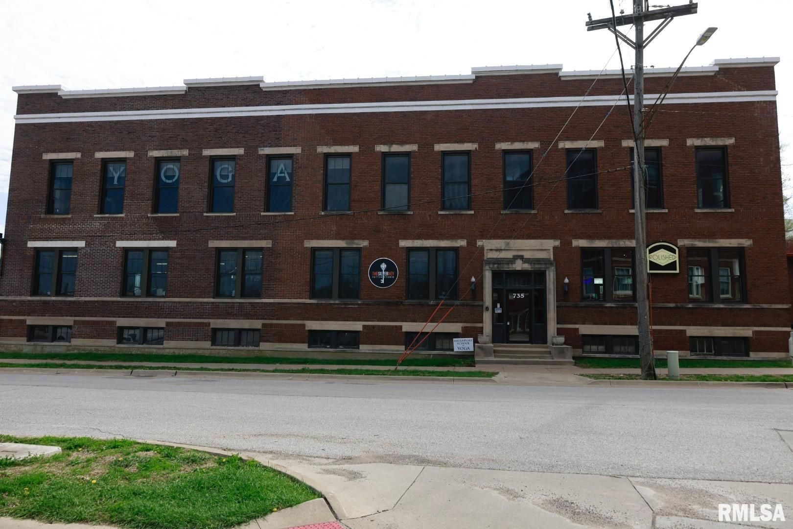 735 FEDERAL Street #202 — Davenport, IA 52803